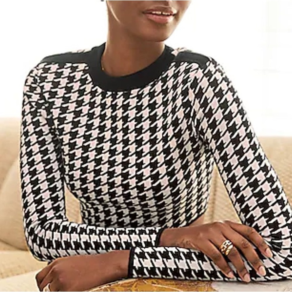 Black and White Houndstooth Women's Sweater